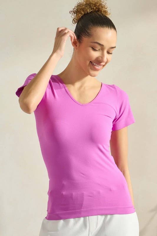 Seamless Reversible V-Neck Short Sleeve Top