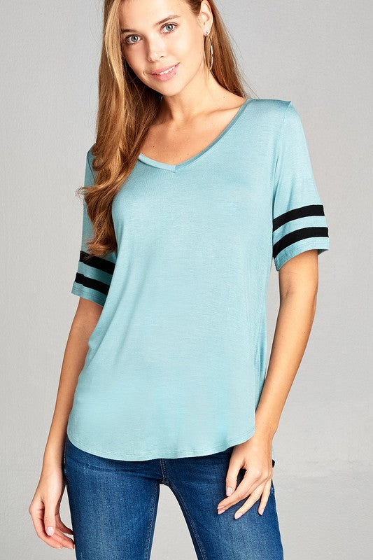 Short Sleeve Dbl Stripe V-Neck Basic Tee