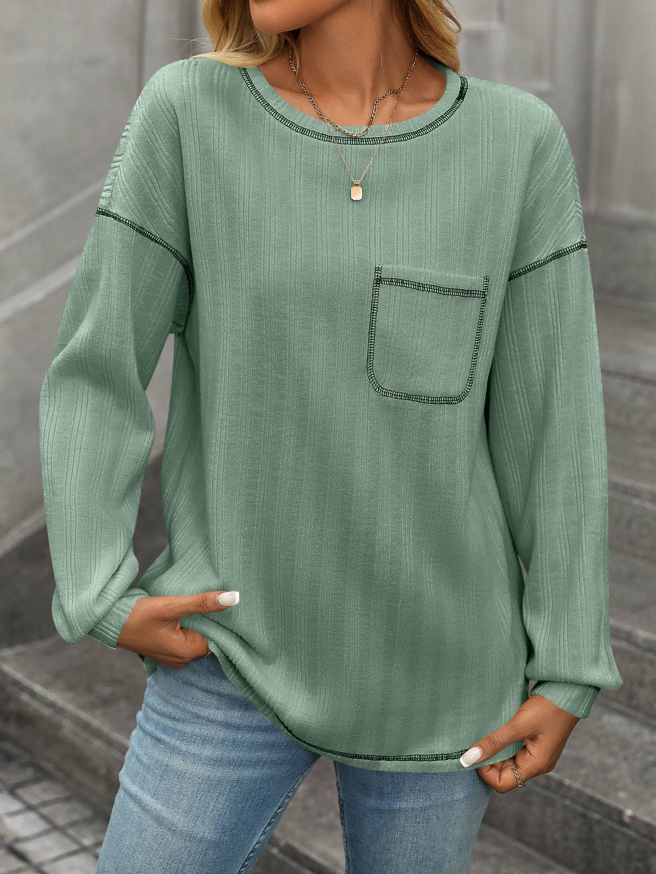 Pit-trimmed Round Neck Long Sleeve Shirt with Pocket