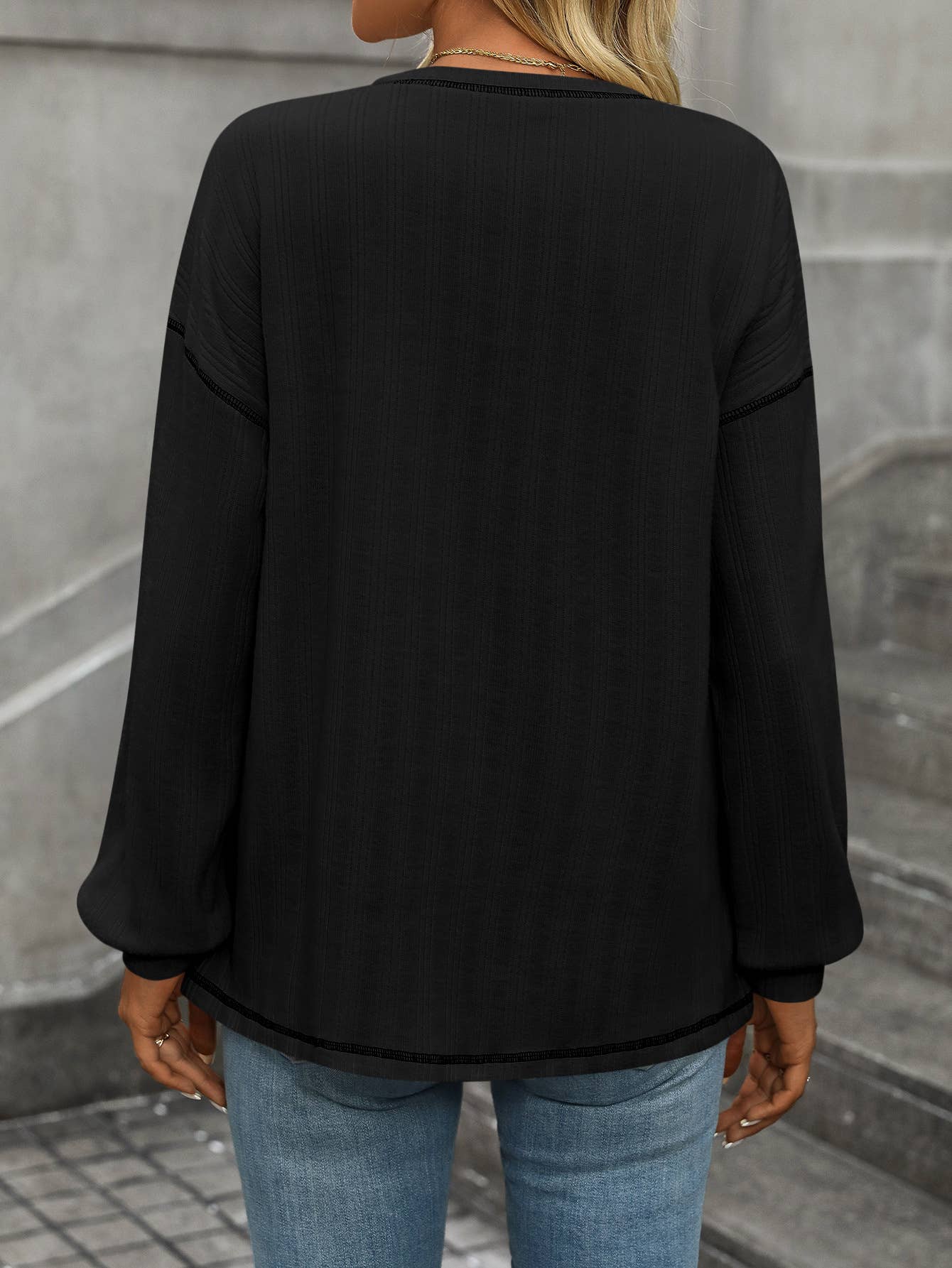 Pit-trimmed Round Neck Long Sleeve Shirt with Pocket