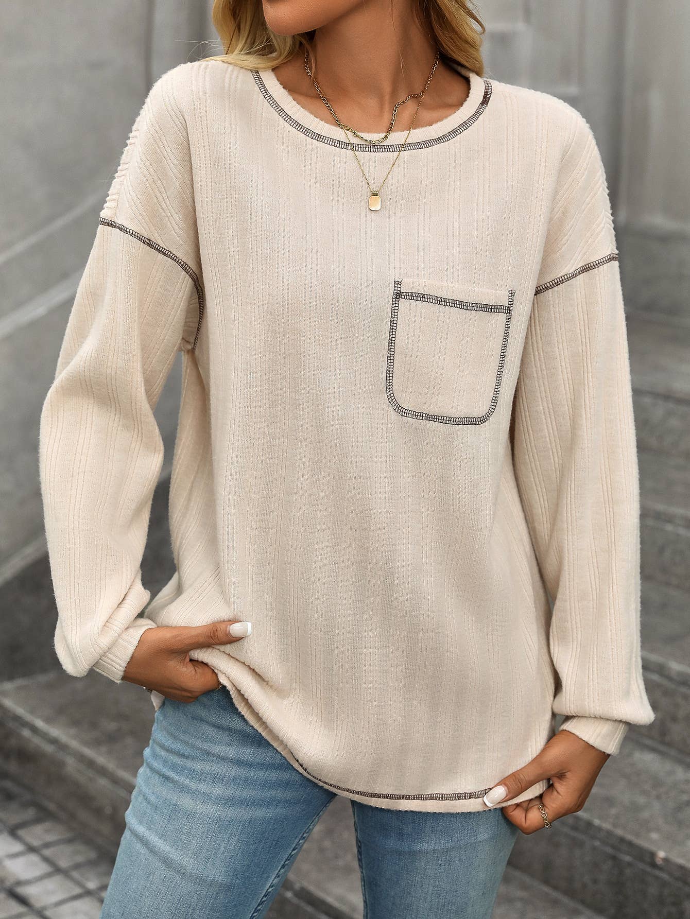 Pit-trimmed Round Neck Long Sleeve Shirt with Pocket