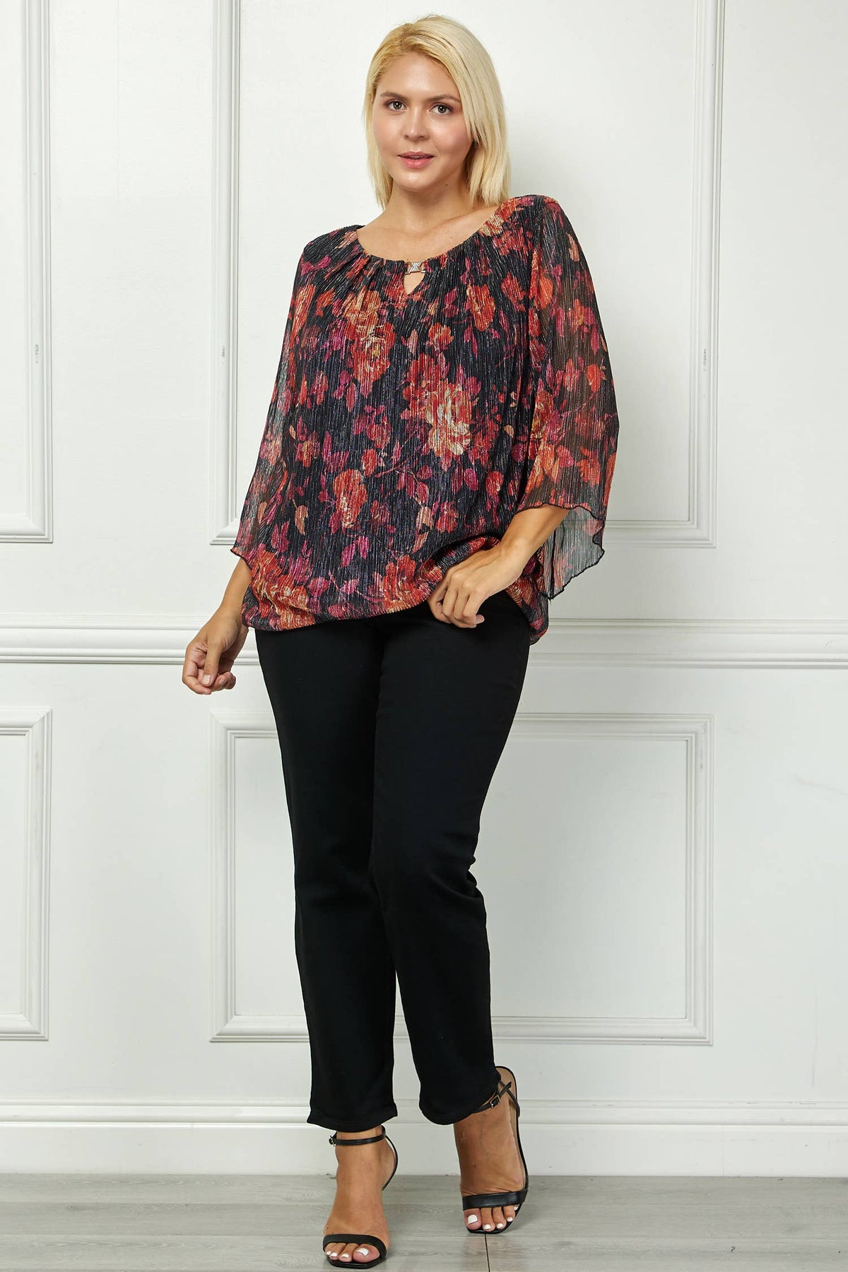 Sparkling Pleated Bubble Hem Top (Plus Size)