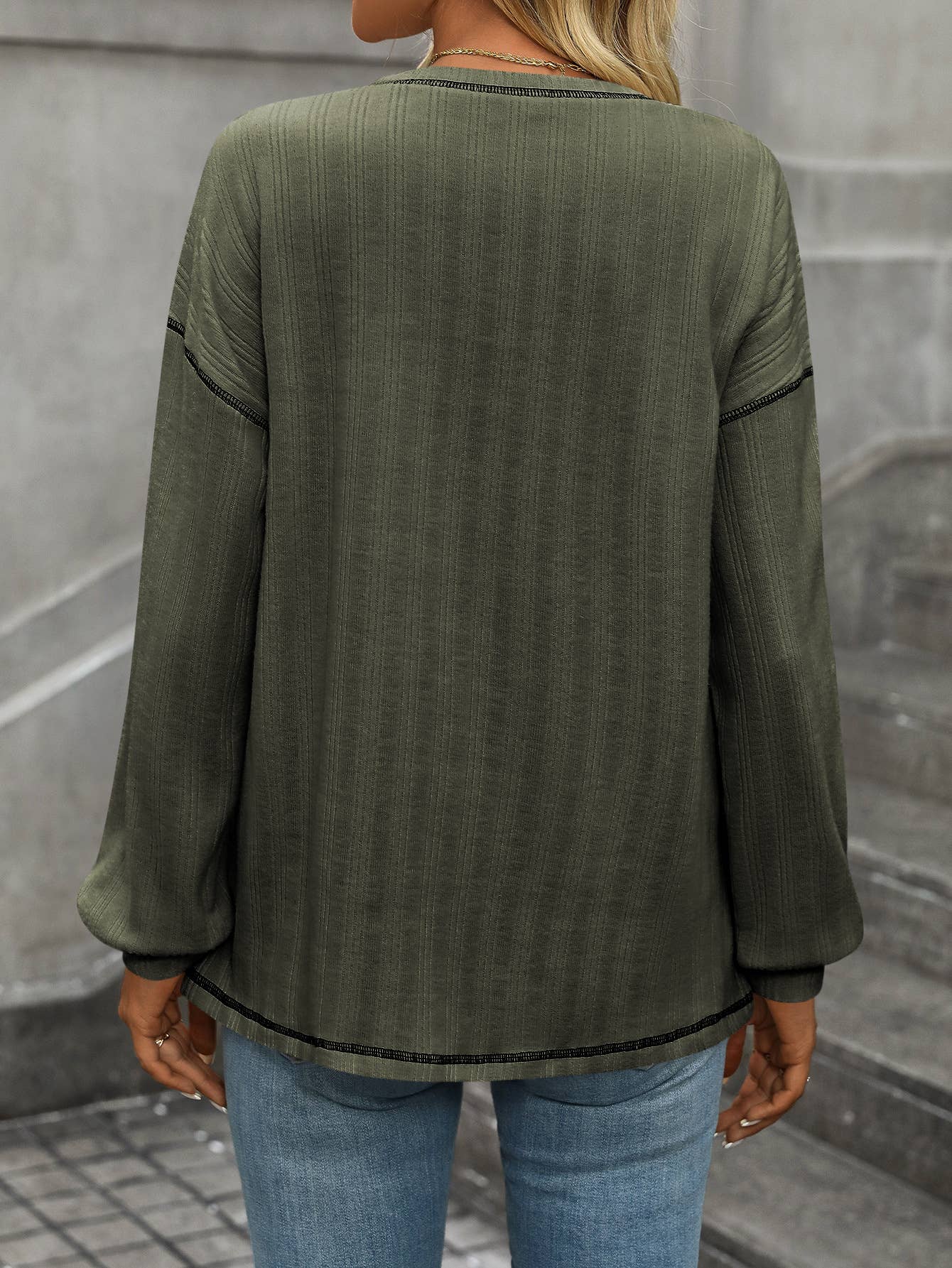 Pit-trimmed Round Neck Long Sleeve Shirt with Pocket