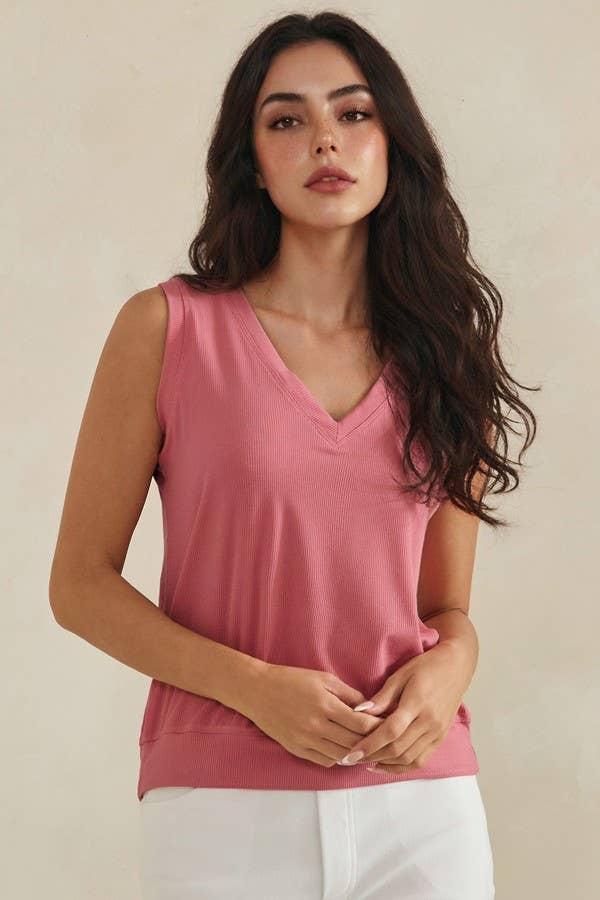 LuxeAir Ribbed Relaxed V-Neck Tank Top: Kelly Green / L