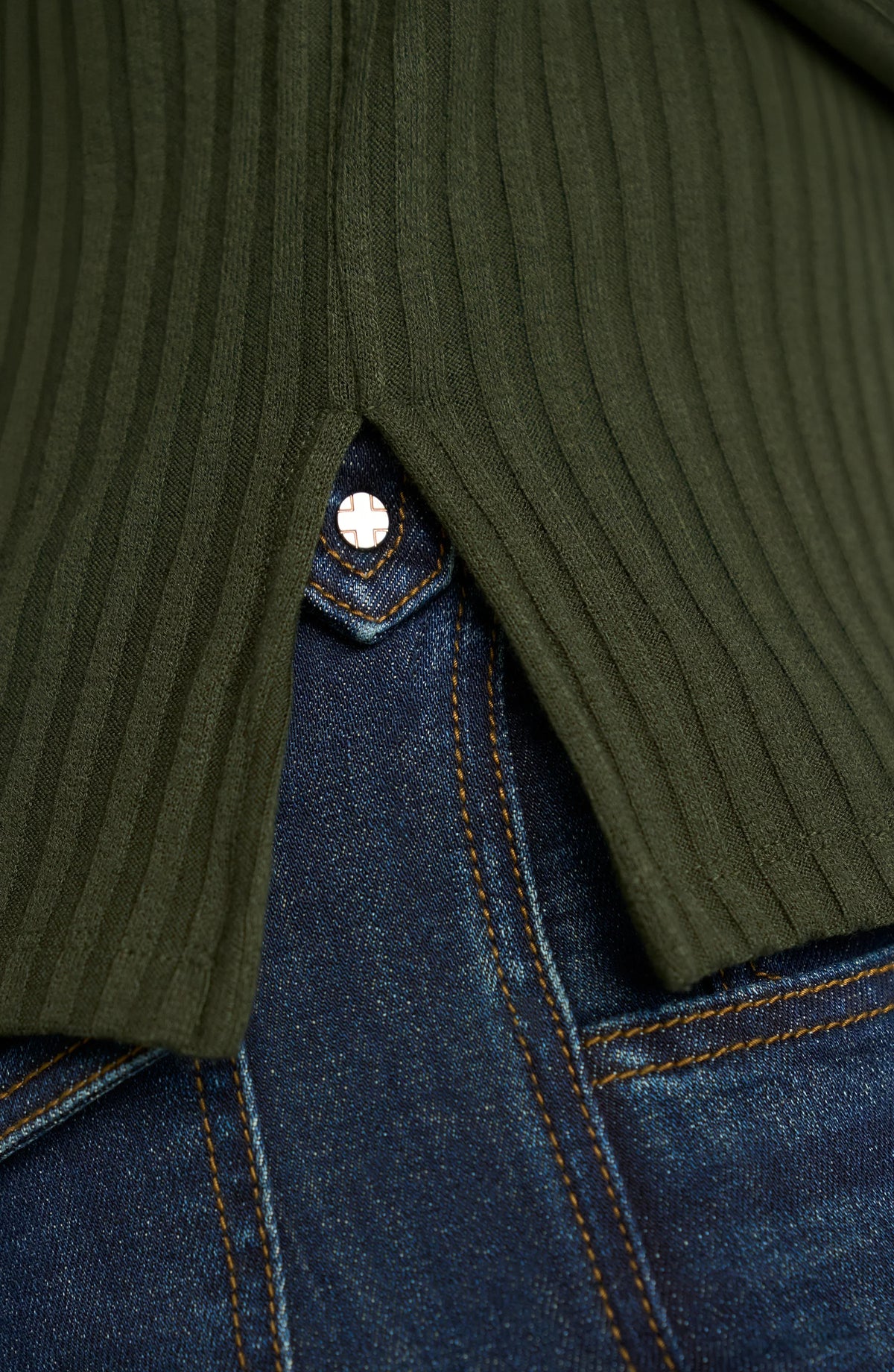 Liverpool Long Sleeve Scoop Neck Knit Top (Hunter Green)