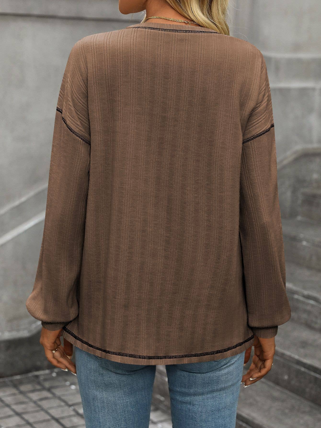 Pit-trimmed Round Neck Long Sleeve Shirt with Pocket