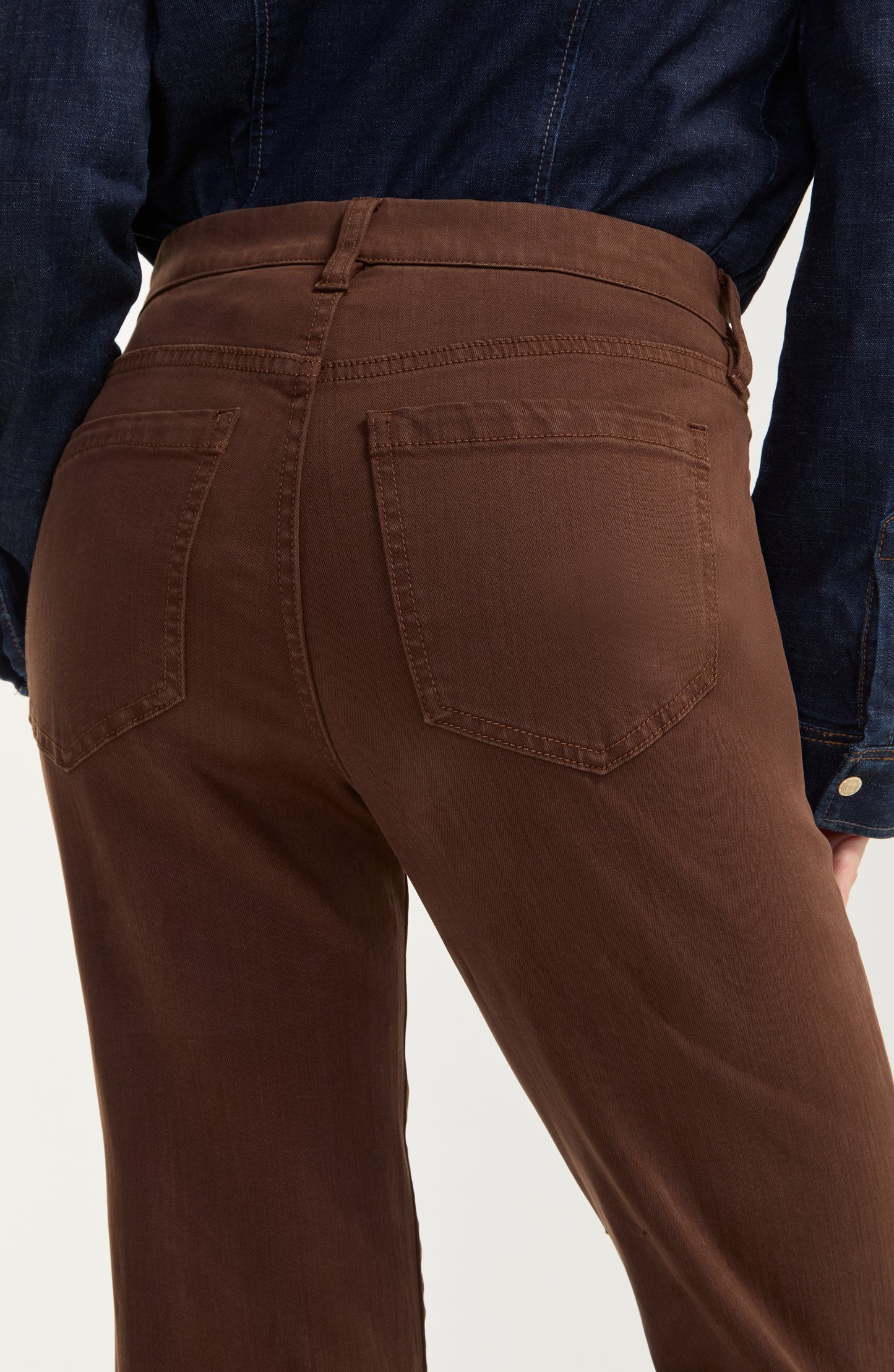 Kennedy Comfort Waist Straight (32" Inseam) (Carob Brown)