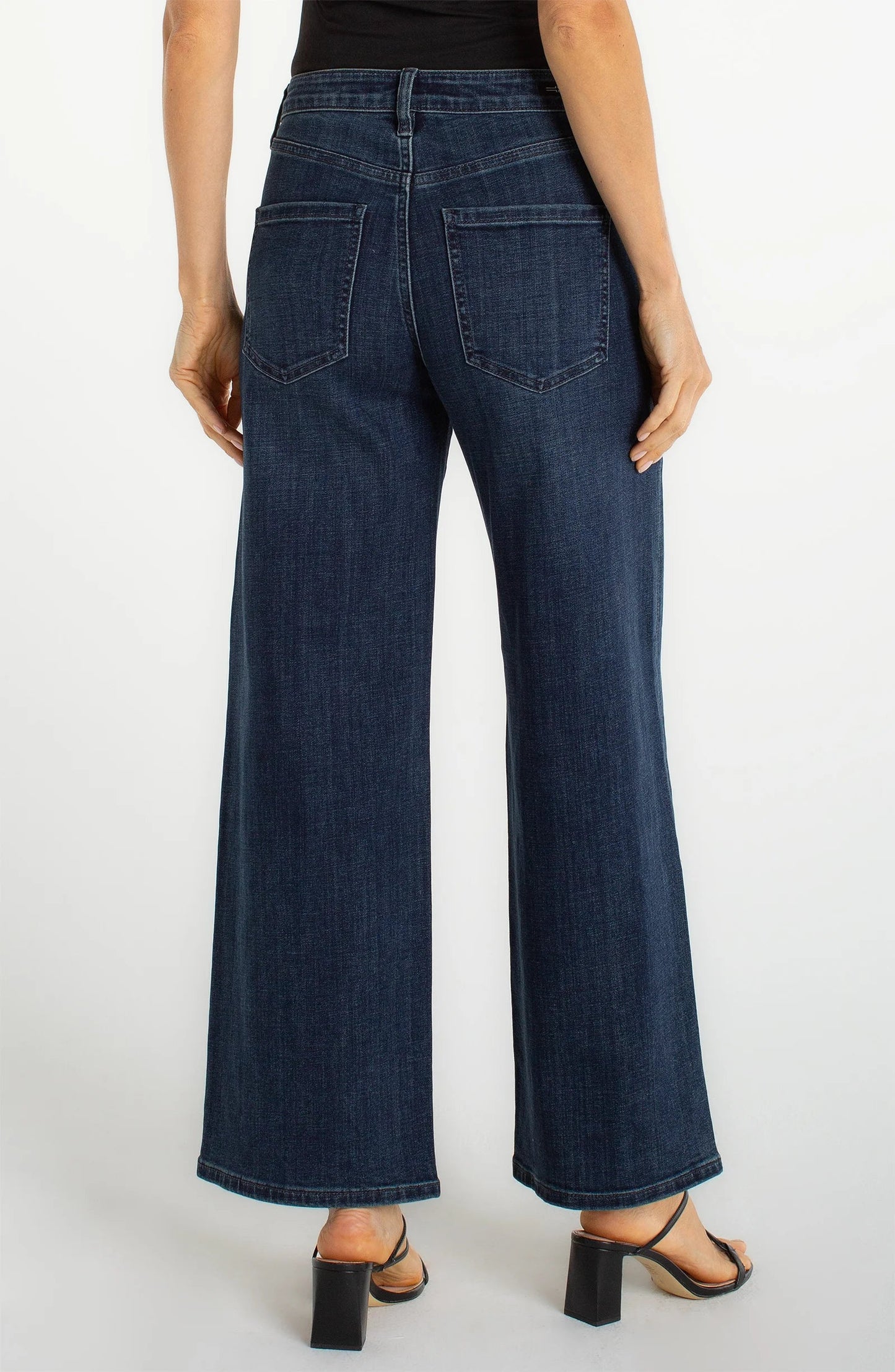 Liverpool Stride Wide Leg Luxe Collection (30" inseam) (Crystal Snowflake)