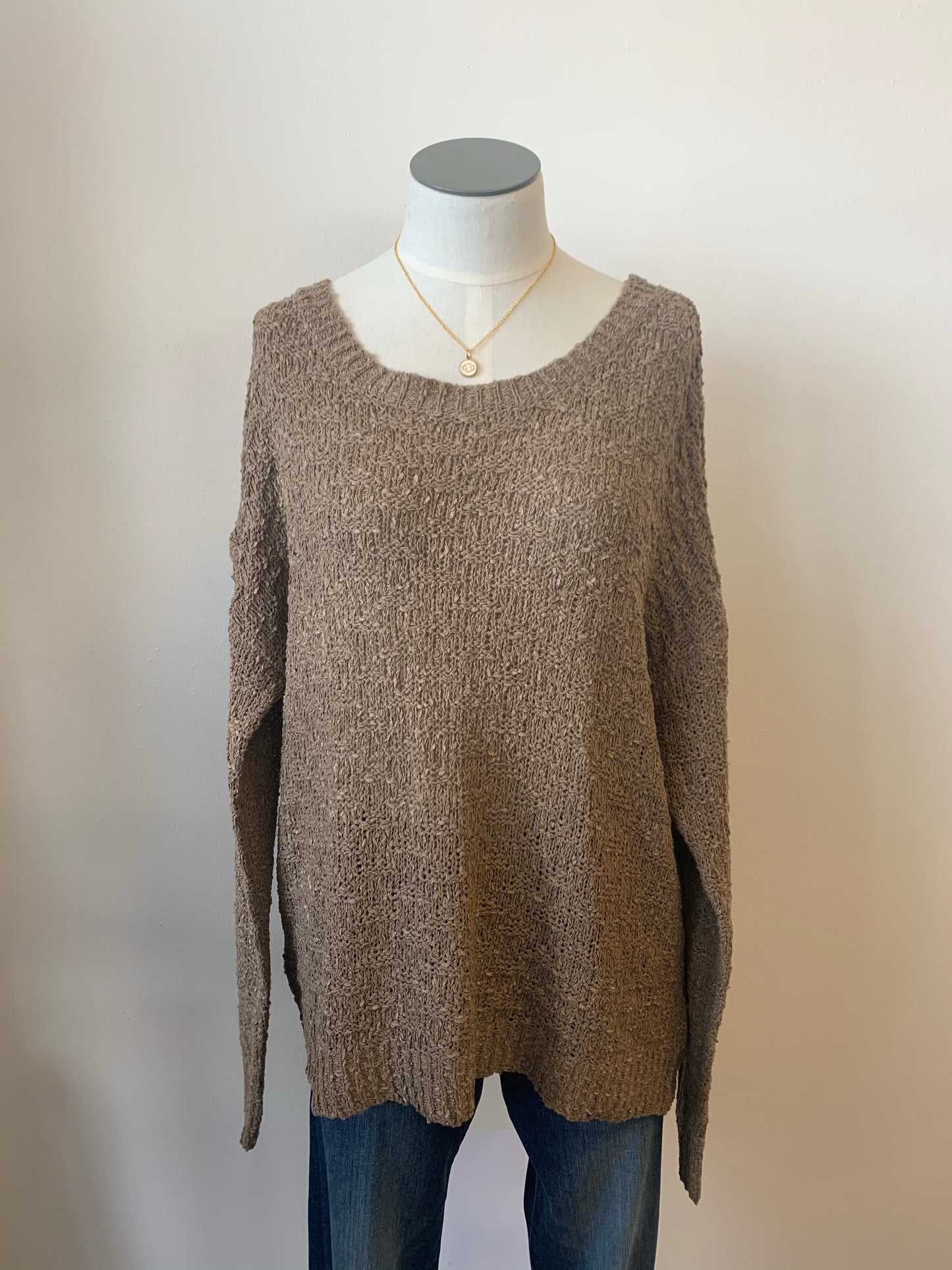 Light Knit pullover sweater